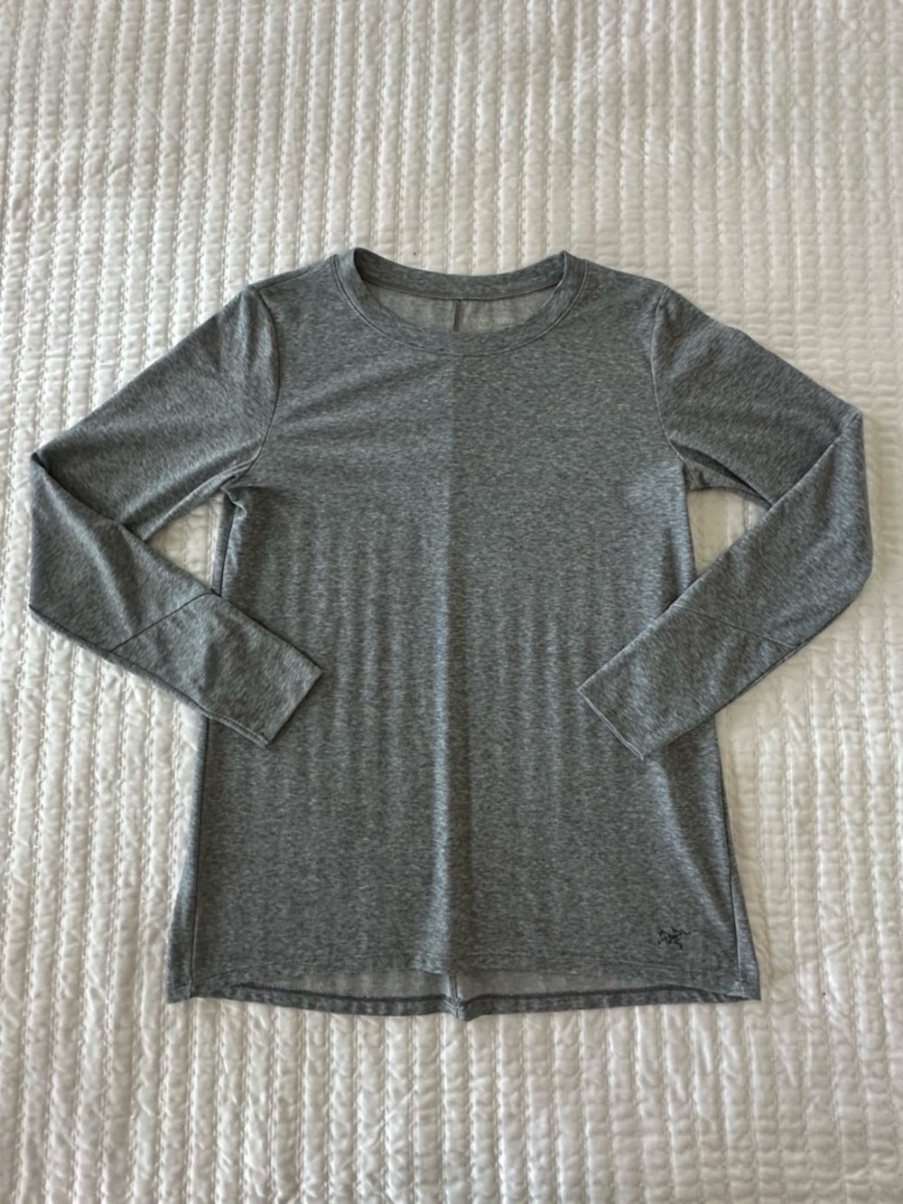 Arcteryx lightweight long sleeve longer length top - Picture 3 of 10